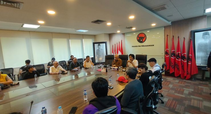 Fraksi PDI-P Terima Massa yang Demo Hak Angket di DPR, Ada Marwan Batubara dan Ahmad Yani