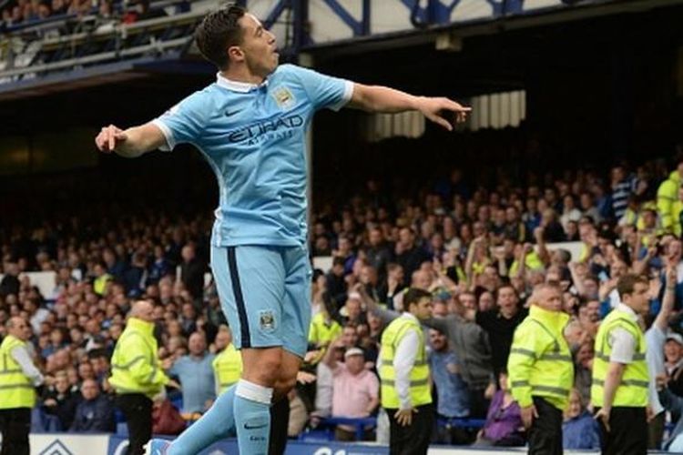 Gelandang Manchester City asal Perancis, Samir Nasri. 