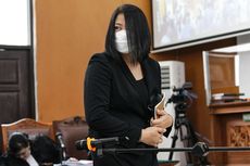 BERITA FOTO: Jalani Sidang, Putri Candrawathi Kenakan Pakaian Serba Hitam