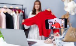 Survei Ipsos Ungkap Fitur Live Shopping Jadi Metode Penjualan Andalan Pelaku UMKM