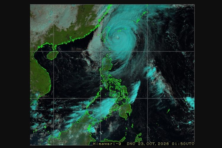 Typhoon Champi Approaches Taiwan, 2 Indonesians Injured