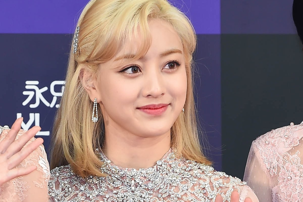 Jihyo TWICE sampaikan maaf melalui surat untuk penggemarnya