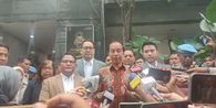 Laporkan Tuduhan Ijazah Palsu ke Polda Metro, Ini Barang Bukti yang Diserahkan Jokowi