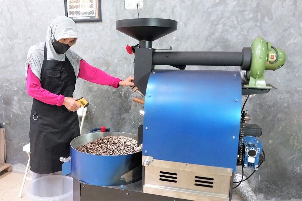 Produksi Anjosia Coffee yang merupakan UMKM binaan PLN Lampung kini mampu menembus pasar nasional