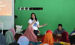 Dukung Kemandirian, Kemnaker Beri Pelatihan Warga Desa Migran Produktif