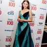 Lihat, Gaya Zendaya Pakai Gaun Vintage di TIME100 Gala