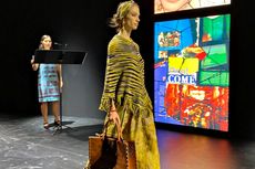 Dior Gunakan Kain Endek Bali di Paris Fashion Week