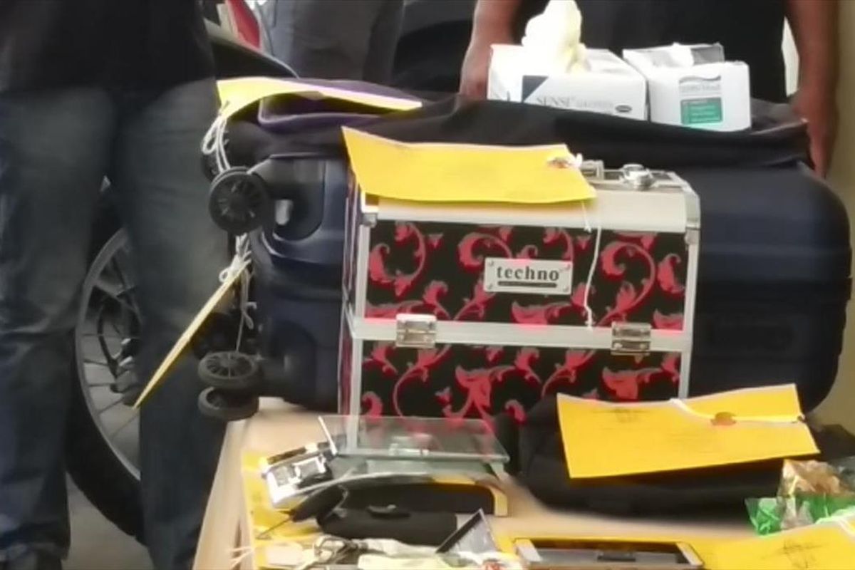 Kotak Makeup yang digunakan pengedar sabu-sabu di Jakarta Utara