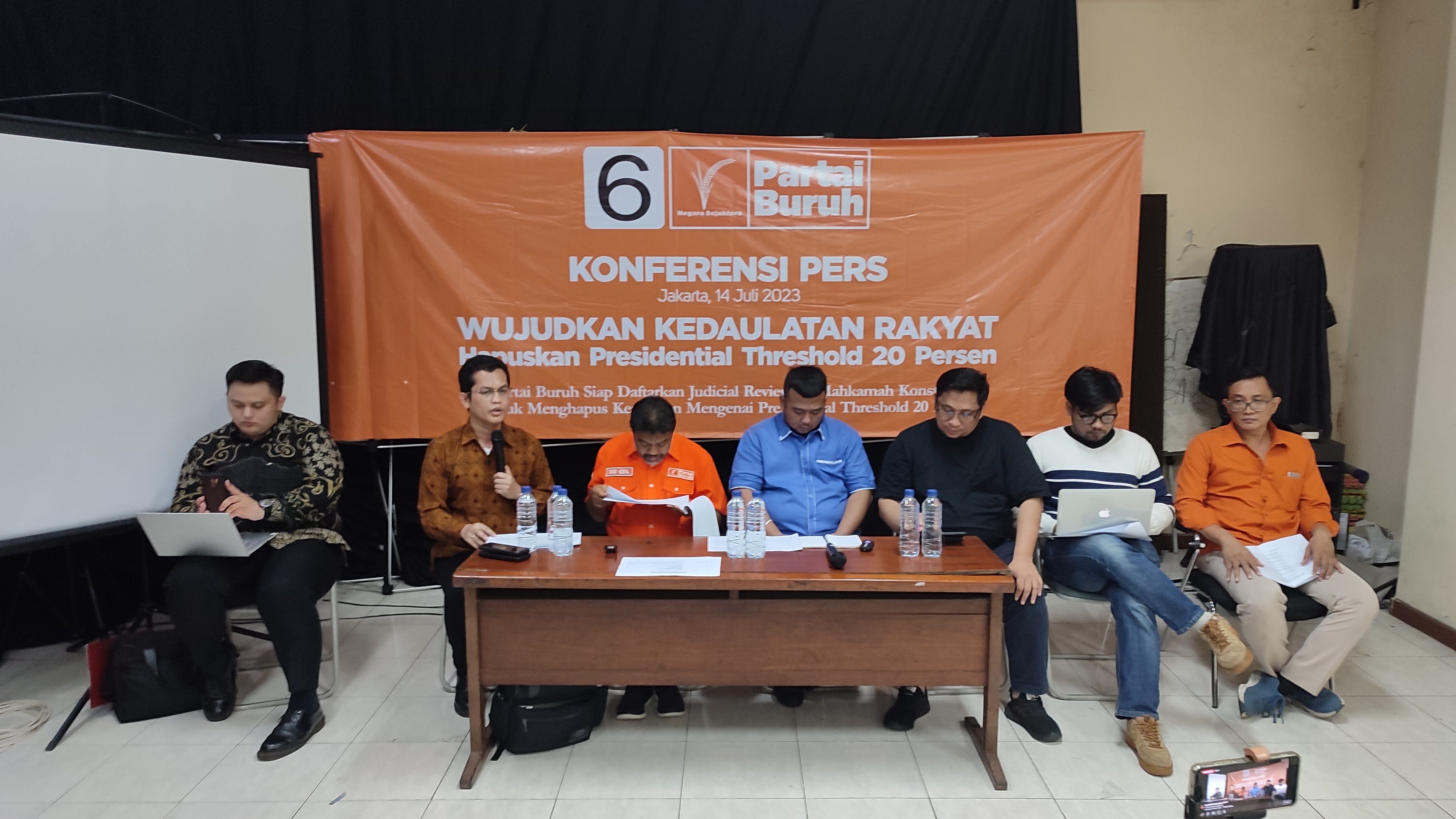 Partai Buruh: Indonesia Pionir 