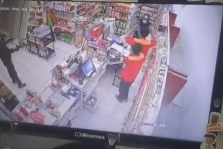 Viral 2 Perampok Bersenjata Api Aniaya Karyawan Minimarket di Majalengka, Polisi Buru Pelaku