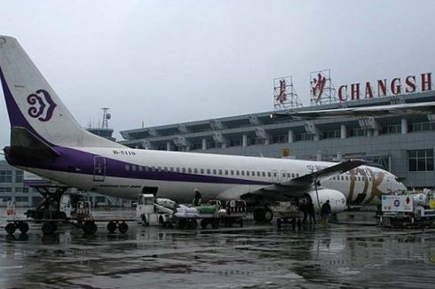 Diancam Bom, 4 Penerbangan Domestik China Dialihkan