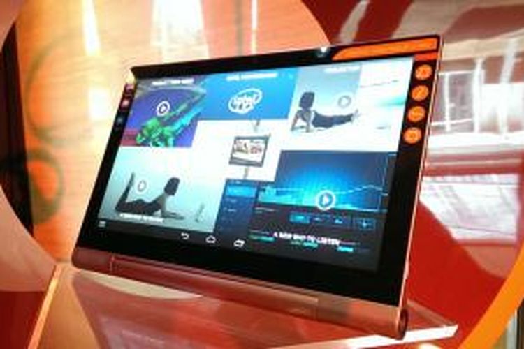 Lenovo Yoga Tablet 2 Pro memiliki desain fisik yang tidak jauh berbeda dari Yoga Tablet 2