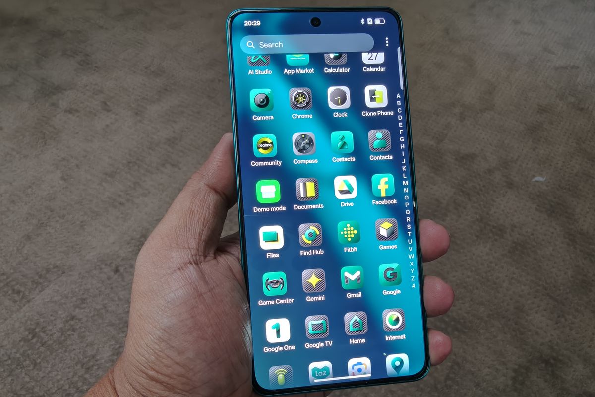 Antarmuka Realme GT 7 Dream Edition dengan nuansa hijau.