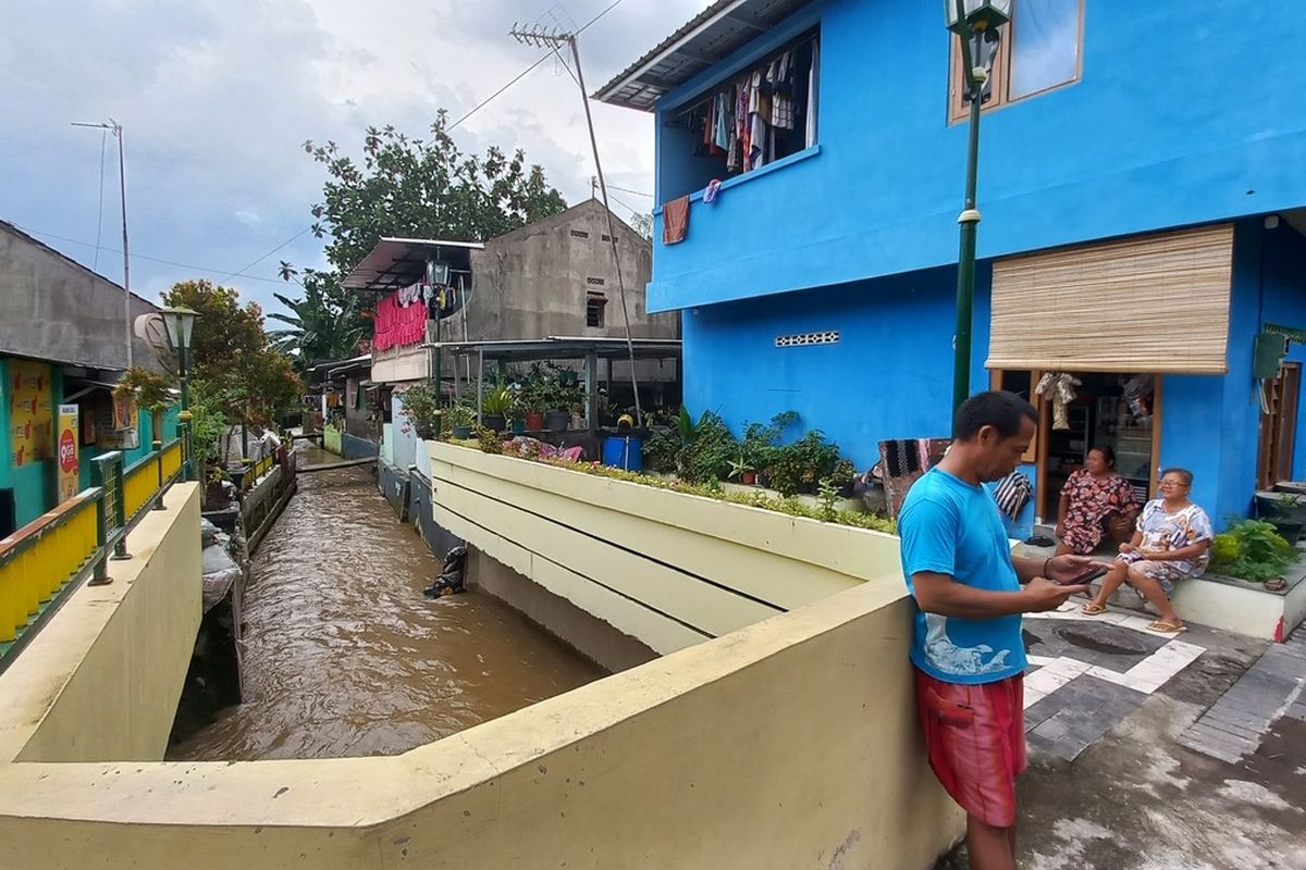 Suasana Bantaran Sungai Belik Pasca banjir kemarin Senin (7/11/2022)