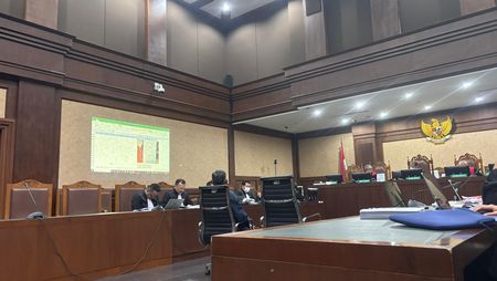 Pengacara Hasto Berang ke Penyelidik KPK: Gara-gara Pendapat Bapak, Orang Dipenjara