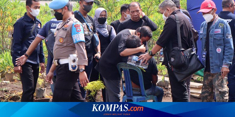 Ayah Korban Tragedi Kanjuruhan: Jangan Dibohongi Lagi, Ini Memang karena Gas Air Mata