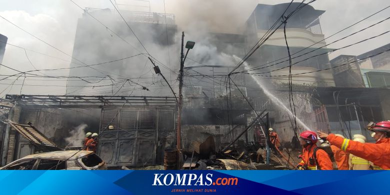 Kebakaran di Penjaringan, 10 Korban Dibawa ke Puskesmas dan Rumah Sakit - Vimarsana News