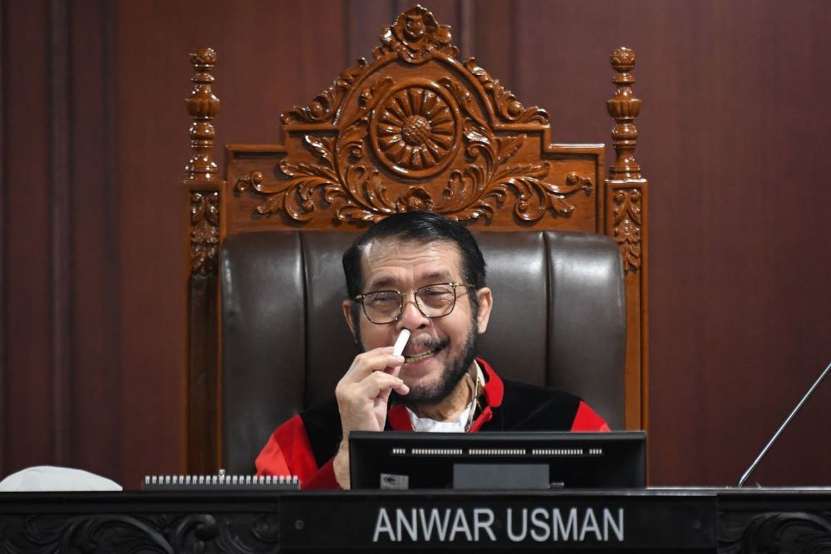 Heran Anwar Usman Bisa Jadi Ketua MK, Megawati: Siapa Dia?...