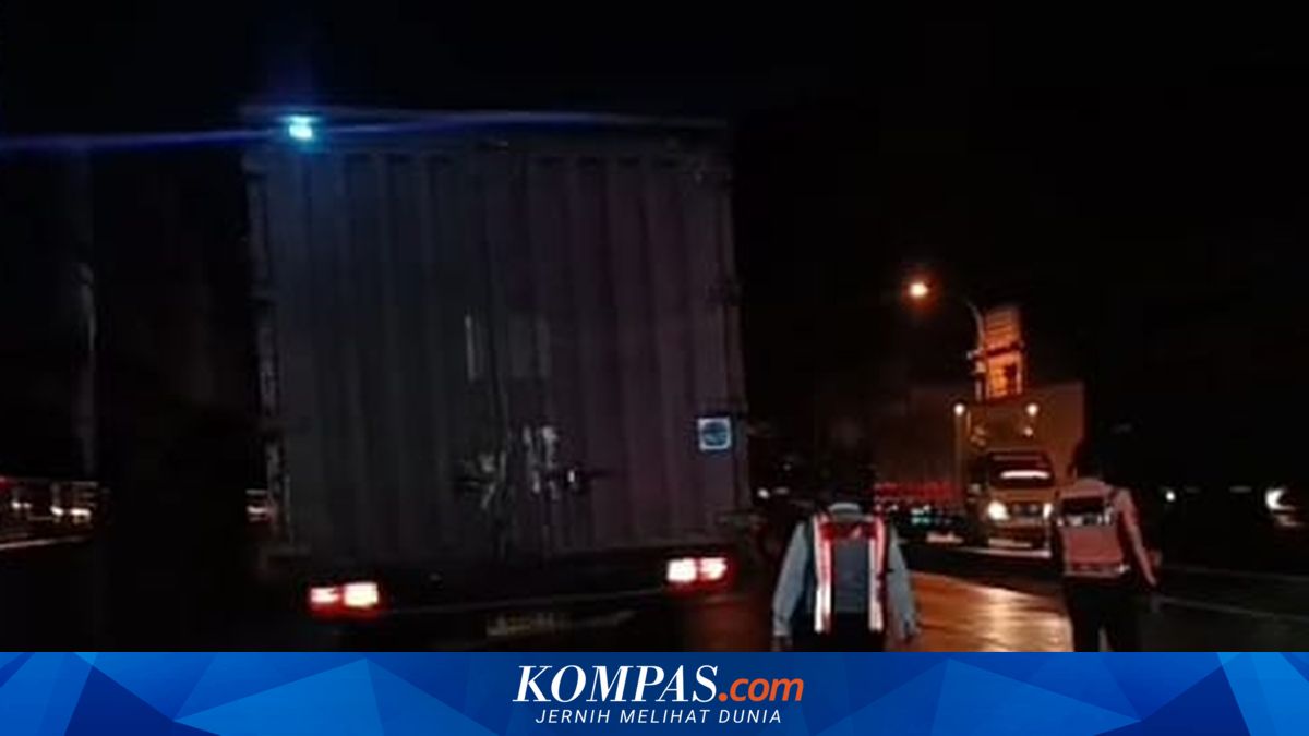 Truk Parkir Sembarangan Picu Kecelakaan Maut di Gresik, Apa Kata Dishub?