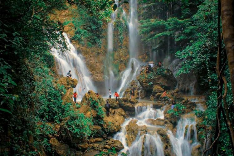 Air terjun Pangkadari di Manggarai, NTT.