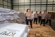 Belasan Polisi Diterjunkan untuk Jaga 24 Jam Gudang Logistik Pemilu di Surabaya