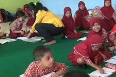 Sekolah Tak Punya Meja dan Kursi, 60 Siswa SD di Matra Belajar dengan Melantai