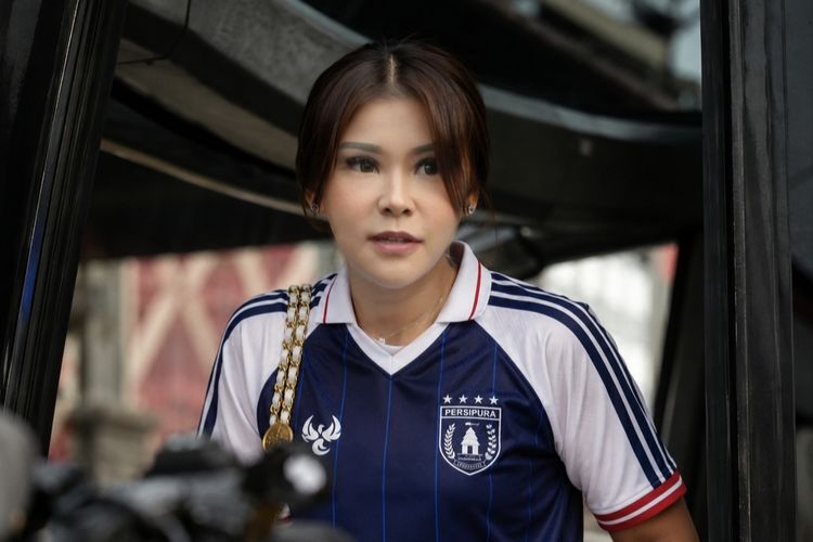 Persipura Tunjuk Eveline Injaya, Perempuan Pertama di Kursi Manajer Klub