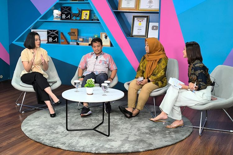 Webinar Katadata dan Nestlé Indonesia berjudul ?Jelajah Solusi: Kelola Sampah melalui Harmoni Multisektoral? di Jakarta, Selasa (25/6/2024). 