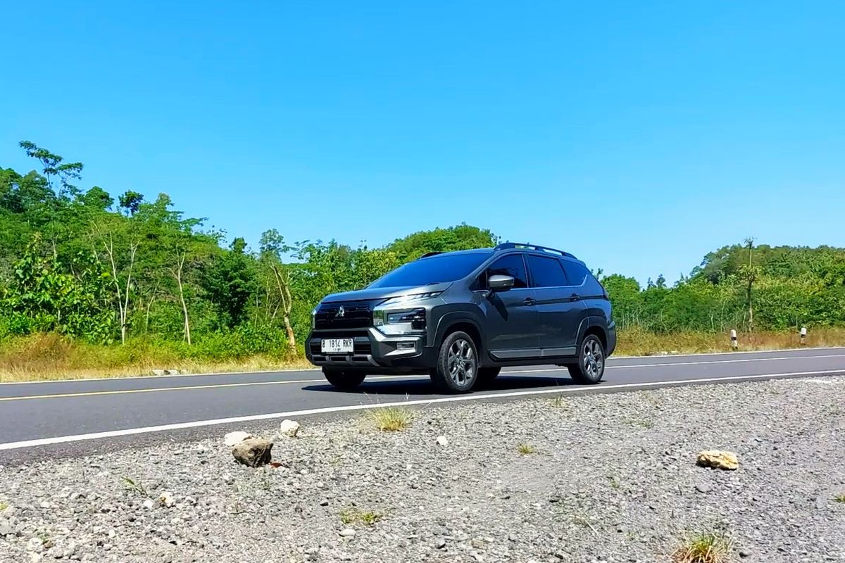 Mitsubishi Xpander Cross dengan fitur AYC