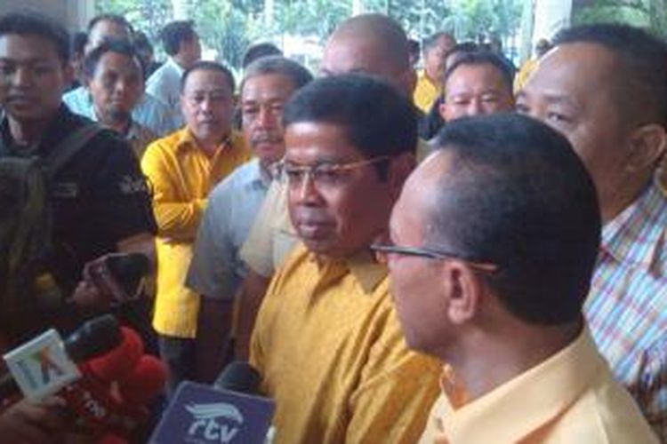 Sekretaris Jenderal Partai Golkar Idrus Marham dan puluhan kader Partai Golkar menemui Menteri Hukum dan HAM Yasonna Laoly untuk melayangkan protes mengenai pengakuan kepengurusan Partai Golkar versi Munas Ancol, Rabu (11/3/2015).