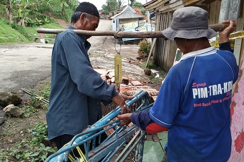 Korban Bencana Tanah Bergerak di Sukabumi Mulai Jual Harta Benda