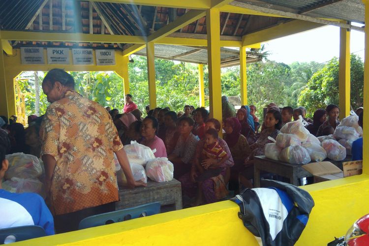 Susana Balai Dusun Pokdadap saat acara Peduli Menjaga Kerukunan di Bulan Ramadhan Minggu (18/6/2017)