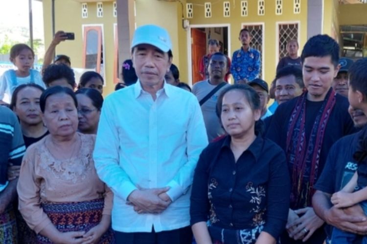 Setelah dari Palue, Jokowi Temui Keluarga ASN Korban Penembakan KKB
