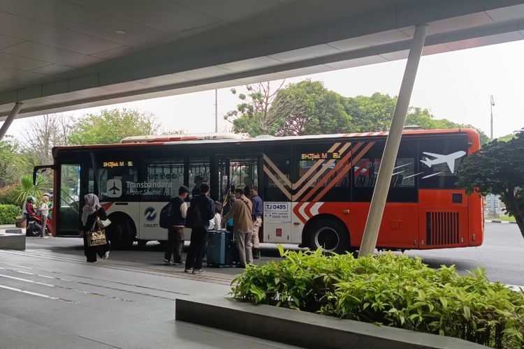 Alternatif Hemat ke Bandara Soetta Cuma Rp 3.500, Intip Fasilitas dan Rute Transjabodetabek SH1