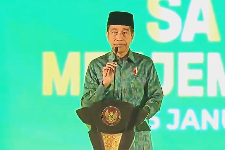 Presiden Joko Widodo saat memberi sambutan pada puncak harlah ke-50 Partai Persatuan Pembangunan (PPP) yang digelar di ICE BSD, Tangerang pada Jumat (17/2/2023).
