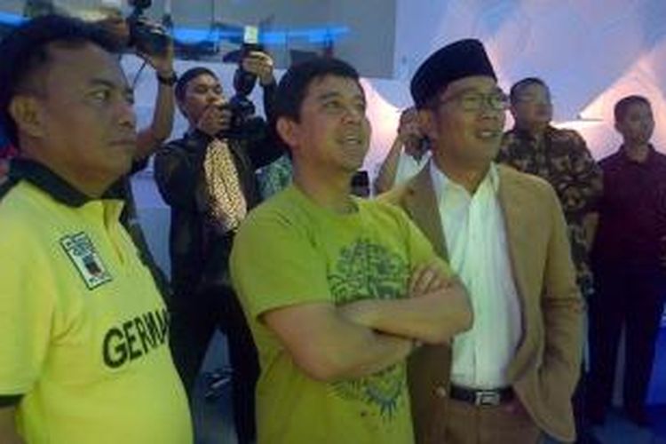 Menteri Pemberdayagunaan Aparatur Negara Reformasi Birokrasi (Menpan RB), Yuddy Chrisnandi, bersama Wali Kota Bandung, Ridwan Kamil, mengunjungi Bandung Command Centre, Jumat (23/1/2015).