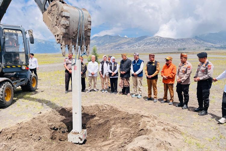 Proyek Jalur Lingkar Kaldera Bromo Resmi Dimulai, Telan Anggaran Rp 11 Miliar
