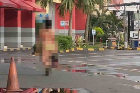 Heboh, Wanita Muda Jalan-jalan di Mal Hanya Pakai Bra dan Celana Dalam 