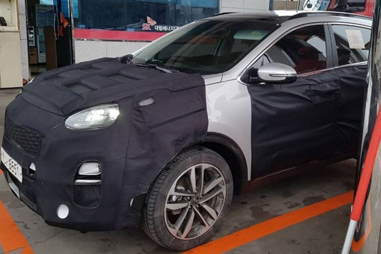 Kia Sportage Facelift yang sedang diuji di jalan Korea Selatan.