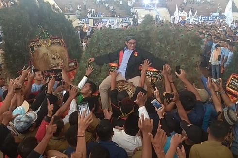 Di Magetan, Sandiaga Disambut Reog dan Jatilan