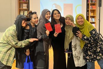 Book Talk & Poetry Open Mic Bersama Chacha Thaib: Saat Luka dan Puisi Bertemu di Gramedia Jalma