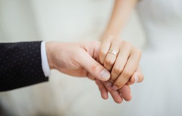 Syarat daftar nikah dan biaya terbaru 2025.