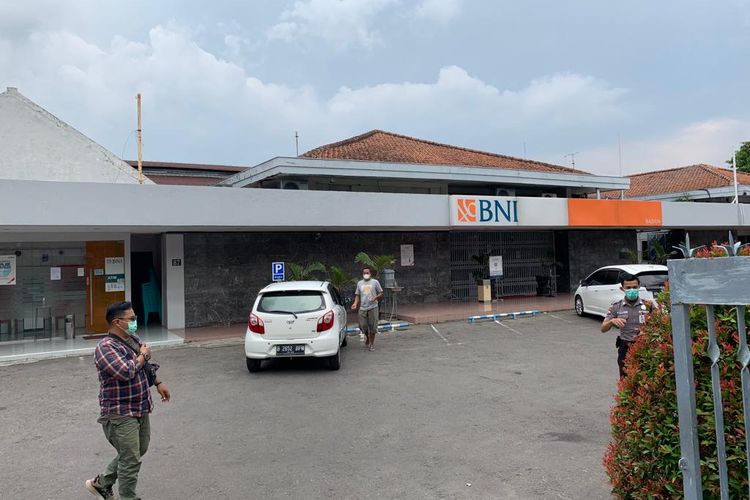 Kronologi 10 pegawai BNI Madiun terpapar Covid-19  berawal dari salah satu pegawai yang meriang