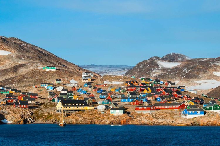 Kota terkecil di dunia - Kota Ittoqqortoormiit di Greenland.