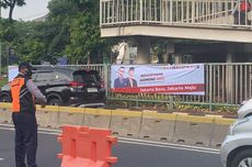 Jelang Pendaftaran, Spanduk RK-Suswono Tersebar di Jalan Salemba Raya Depan Gedung KPU