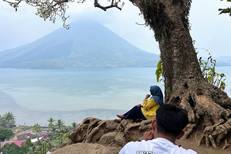 Pohon Sejuta Umat di Banda Neira, Ini Cara ke Sana Tanpa Open Trip