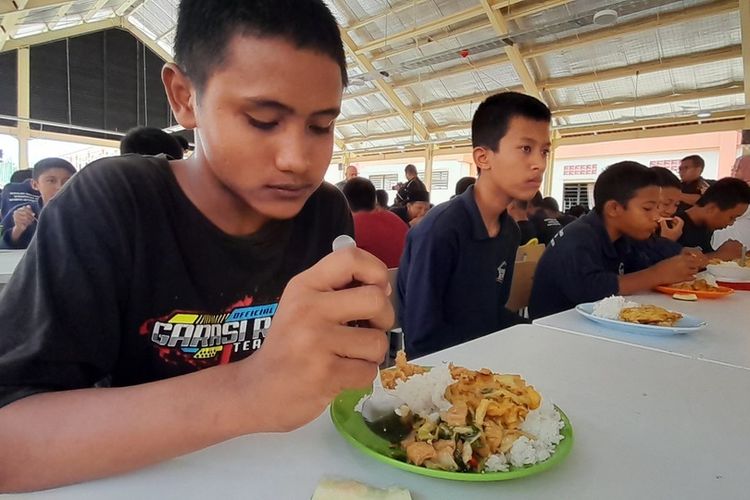 Dulu Terima MBG, Siswa Sekolah Rakyat Kulon Progo Kini Makan Prasmanan 3 Kali