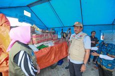 Tinjau Banjir Grobogan, Pj Gubernur Jateng Serahkan Bantuan untuk Pengungsi