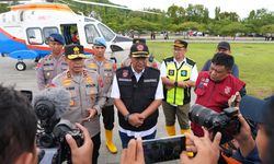 Wilayah Terdampak Longsor dan Banjir Luwu Terisolasi, Pemprov Sulsel Salurkan Bantuan dengan Helikopter