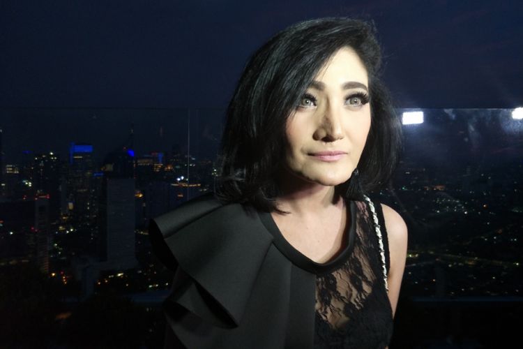 Foto Jadi Dj Kiki Amalia Tak Pernah Mau Pakai Baju Terbuka